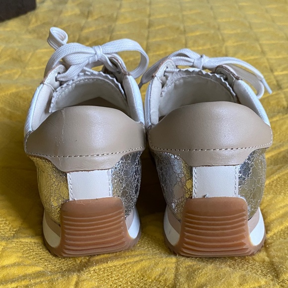 Dolce Vita Silver and White Sneakers Size 7 Like New Never Worn - Picture 4 of 8